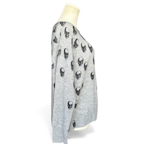 360 Skull Cashmere Woman’s 100% Cashmere Skull Sweater, Small, Gray & Black New - Picture 5 of 10